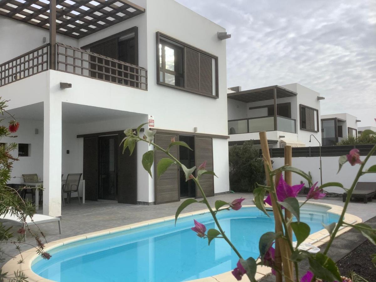 Modern Villa With Sea Views Коста-Тегисе Экстерьер фото